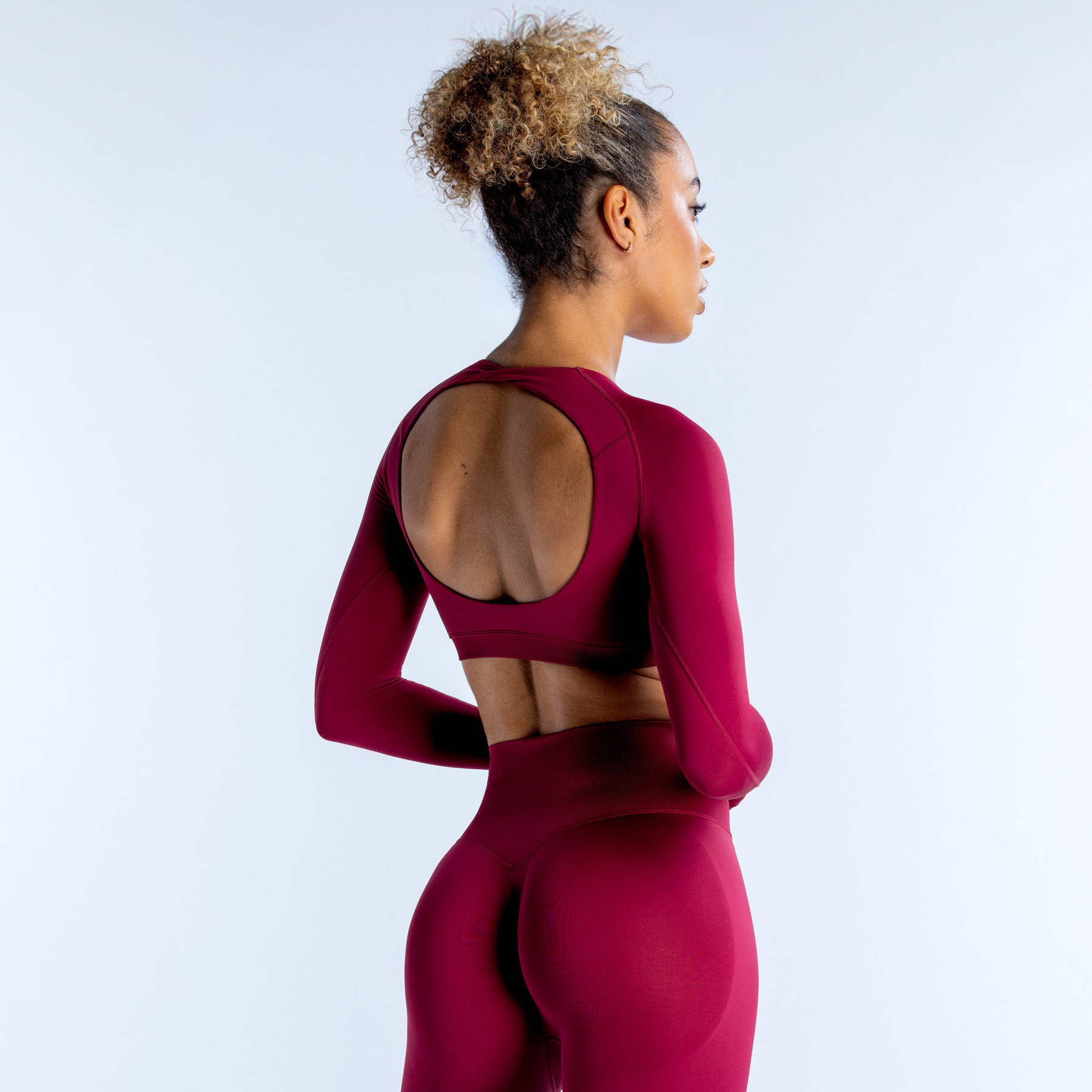 Round Neck Short-length Top with Open Back and Cutouts Long-sleeved Yoga Top for Women